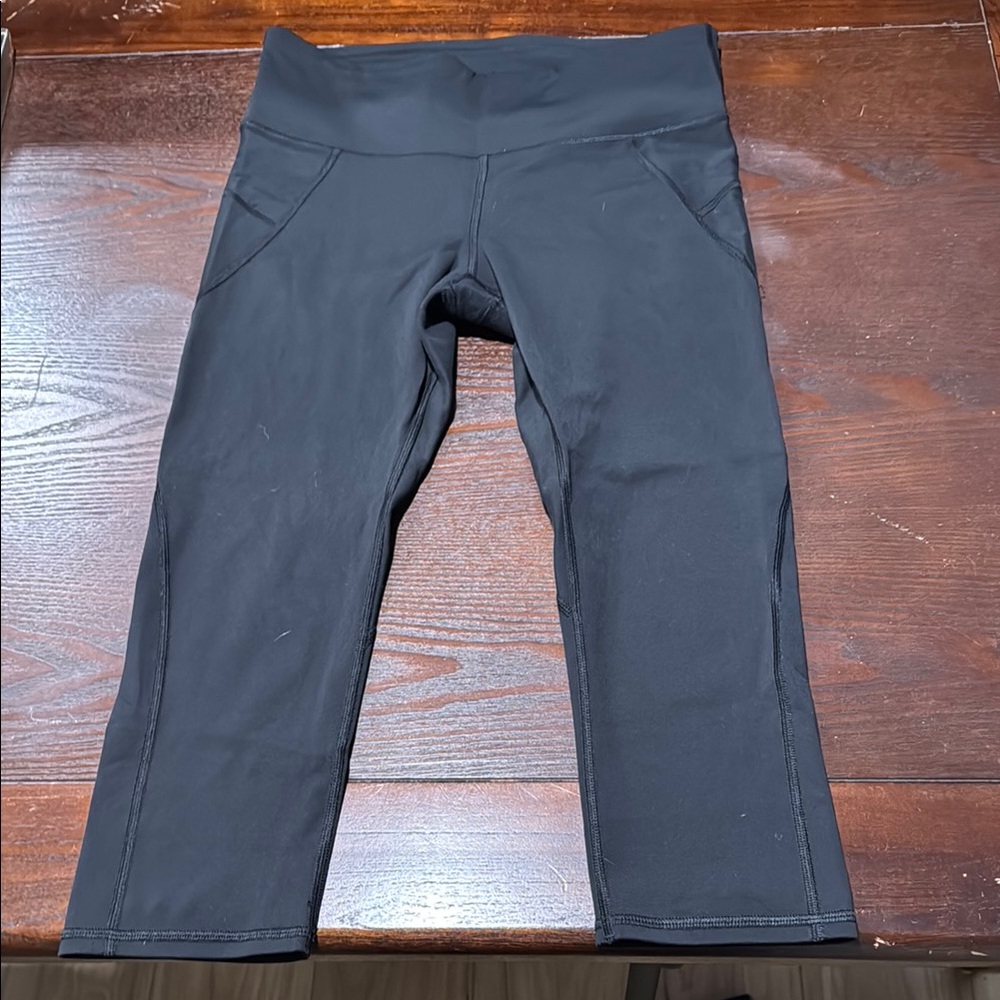 Athleta compression capri